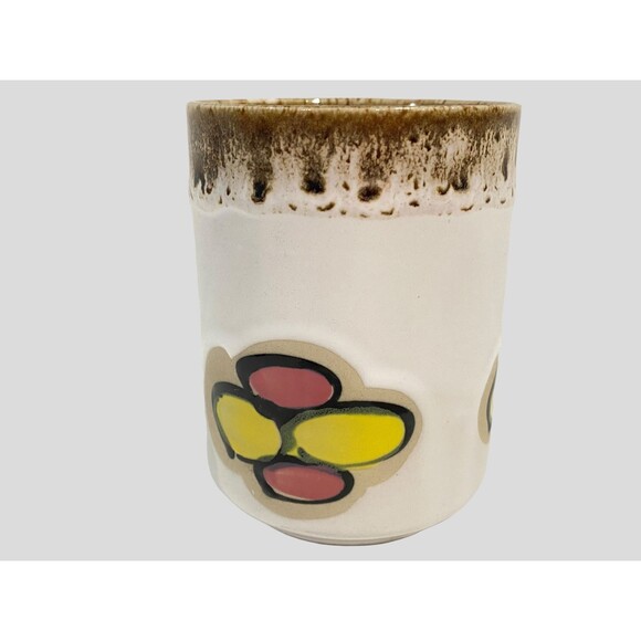 Vintage Stoneware Mod Floral Coffee Mug, Pink Yellow Mod Flowers, Coffee Cup - Picture 4 of 9